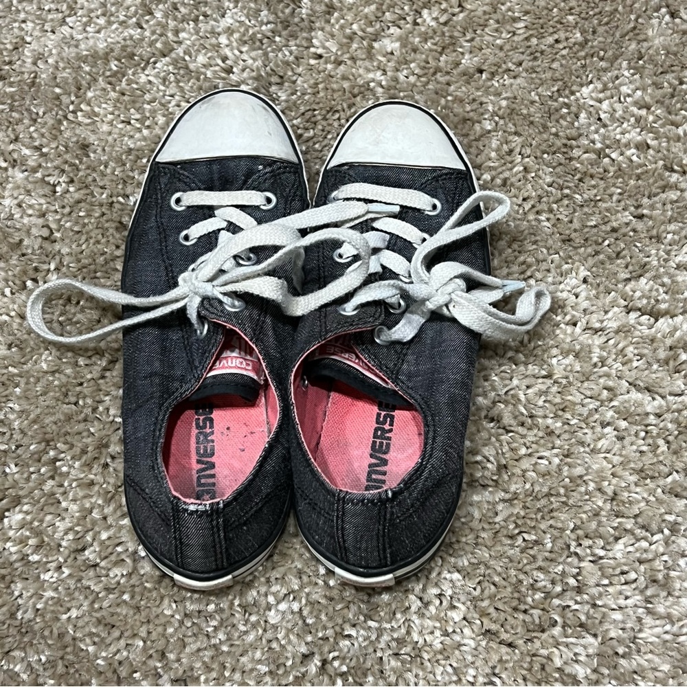 Black Low Top Converse All Star Sneakers